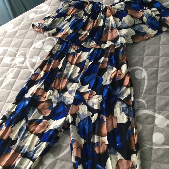 NWOT floral jumpsuit - Picture 4 of 5